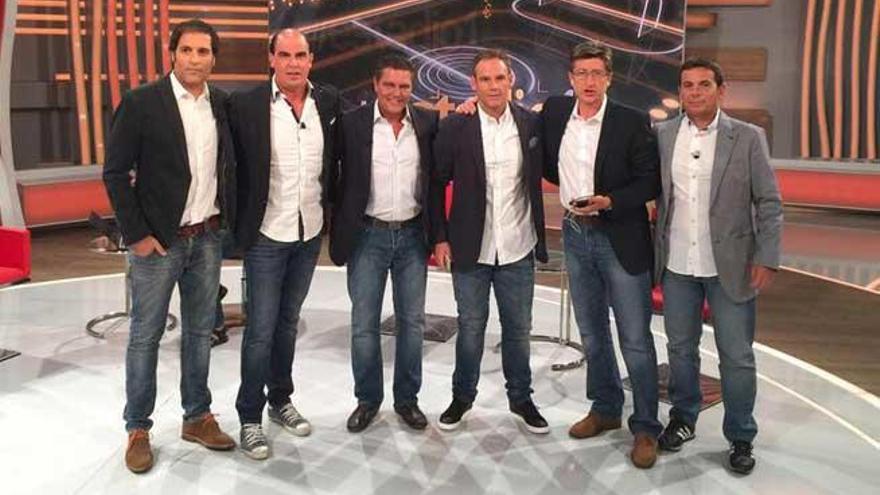 El equipo de Estadio 1, el nuevo programa futbolero de La 1.