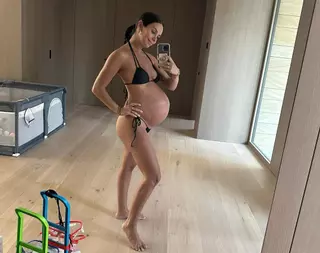 Cristina Pedroche publica una nueva foto de su tripa embarazada y recibe una oleada de críticas: "Aburres ya"