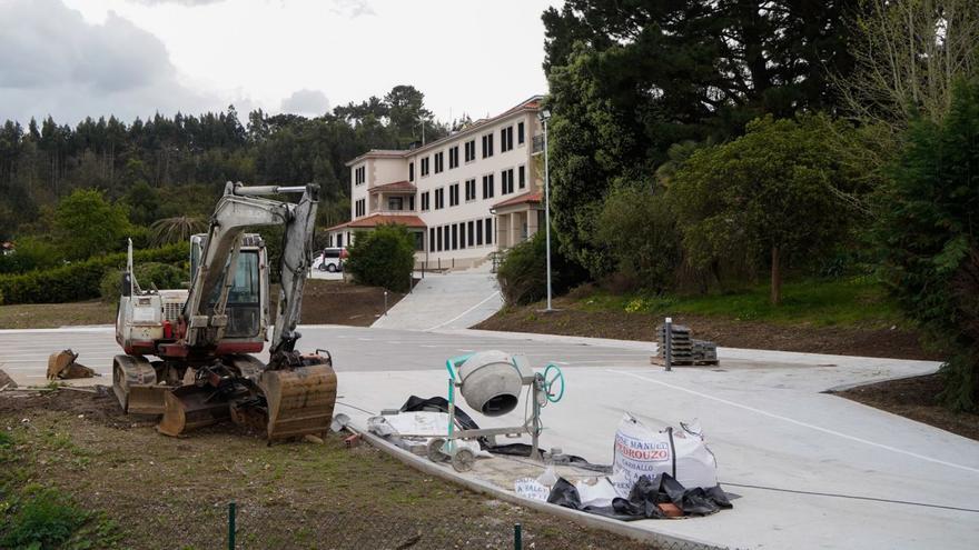 Edificio de Raiola en Bastiagueiro, donde ya finalizó la reforma.