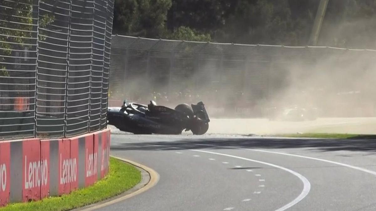 El coche de Russell, tras su fortísimo accidente en Australia