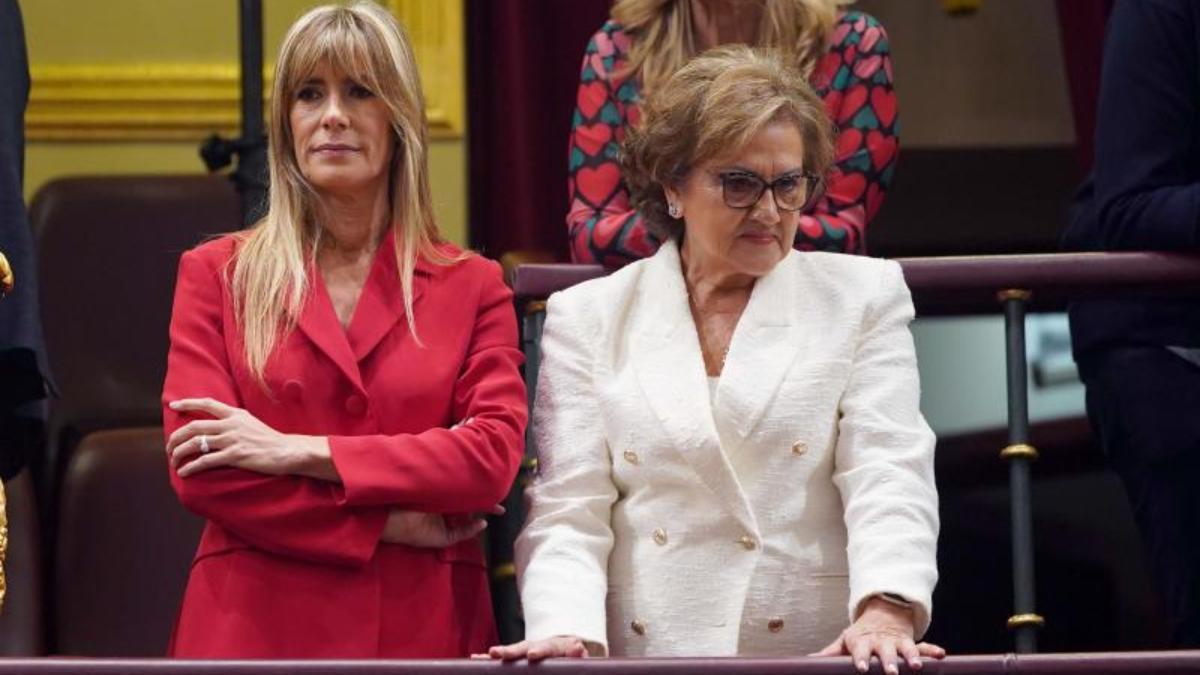 Magdalena Pérez-Castejón y Begoña Gómez, madre y mujer de Pedro Sánchez en el Congreso
