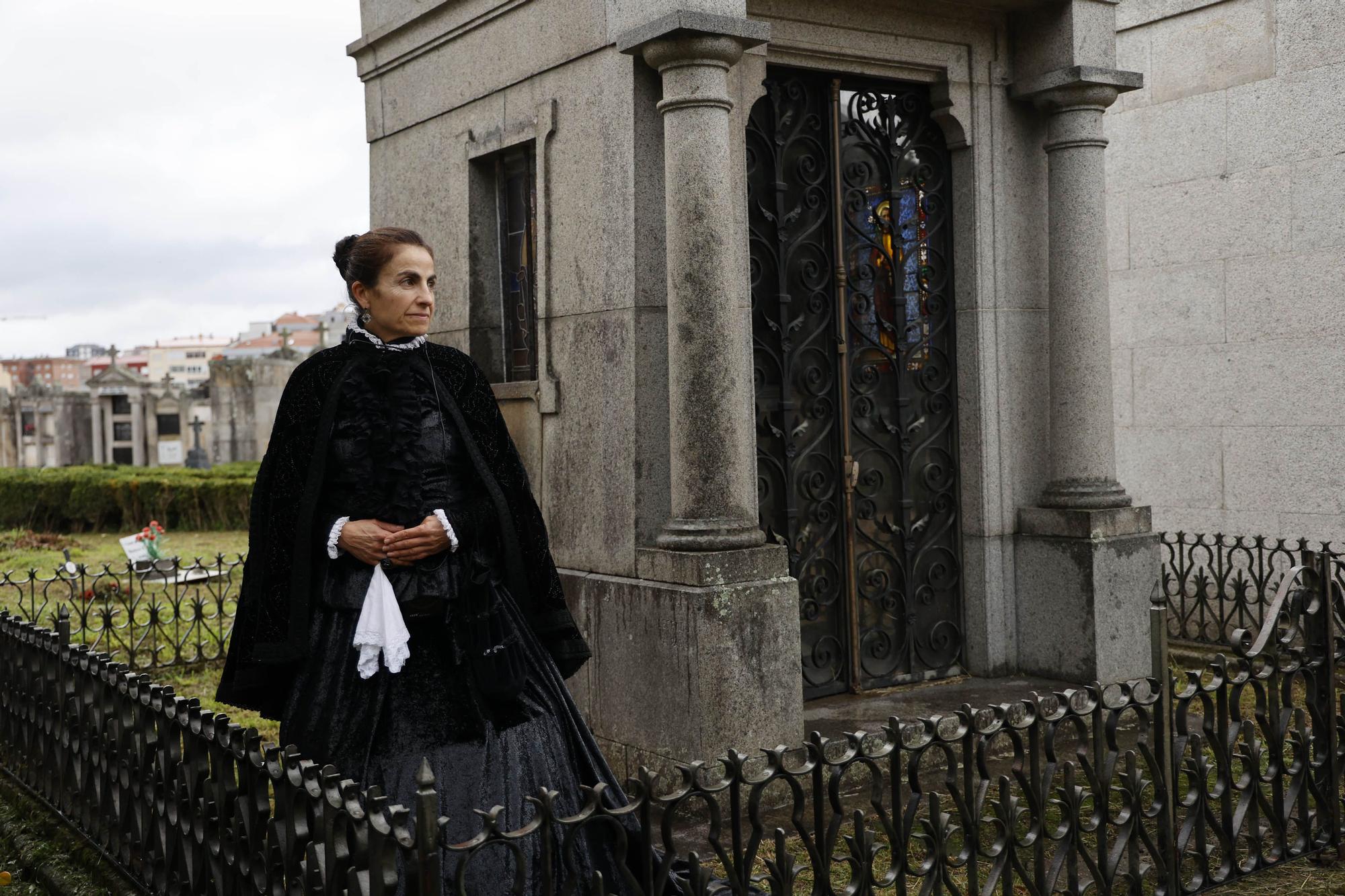 Recorremos el cementerio de Pereiró con Cachamuiña, Concepción Arenal e Irene Ceballos