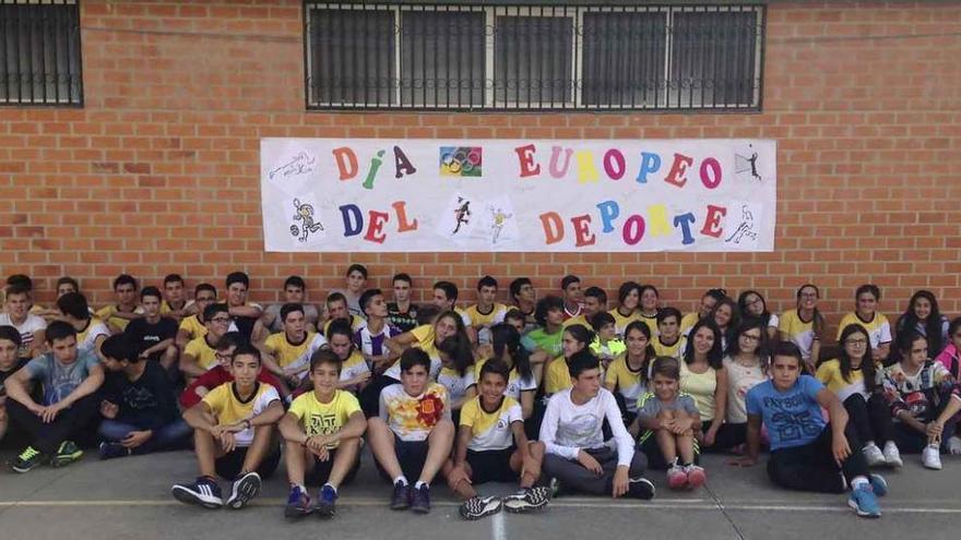 Foto de grupo de alumnos del Virgen de la Vega.
