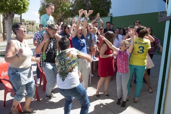 Ambiente en el barrio de las Remudas por el ...