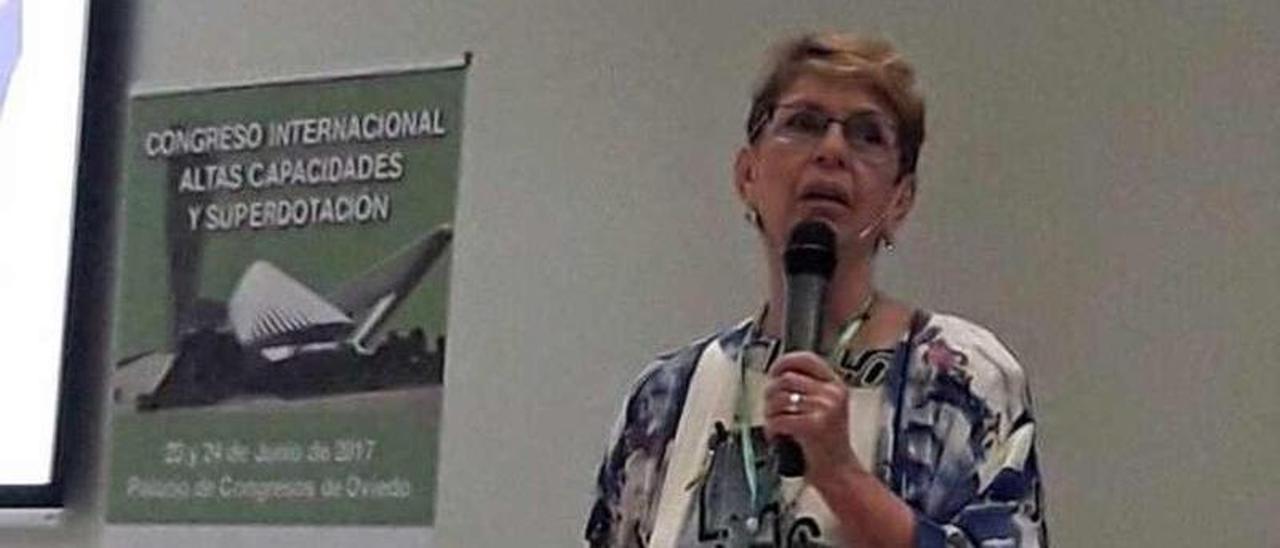 Linda Silverman, durante su conferencia en Oviedo en 2017.