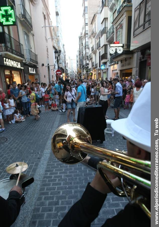 GALERÍA DE FOTOS - ‘Regreso a la ciudad’ saca el espectáculo a las calles de Castellón