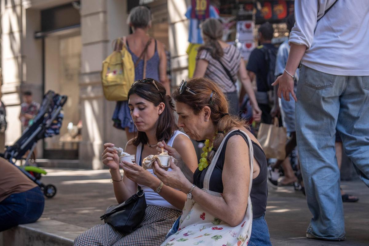 Catalunya activa avisos per altes temperatures i calor nocturna al litoral davant de màximes per sobre dels 36 i mínimes que no baixaran dels 26