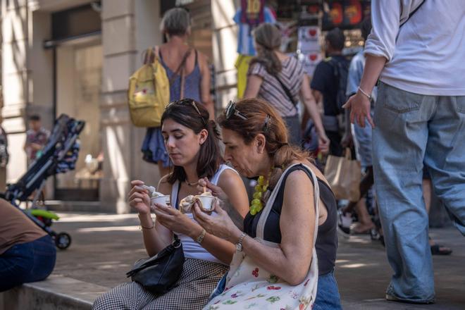 Catalunya activa avisos por altas temperaturas y calor nocturno en el litoral ante máximas por encima de los 36 y mínimas que no bajarán de los 26