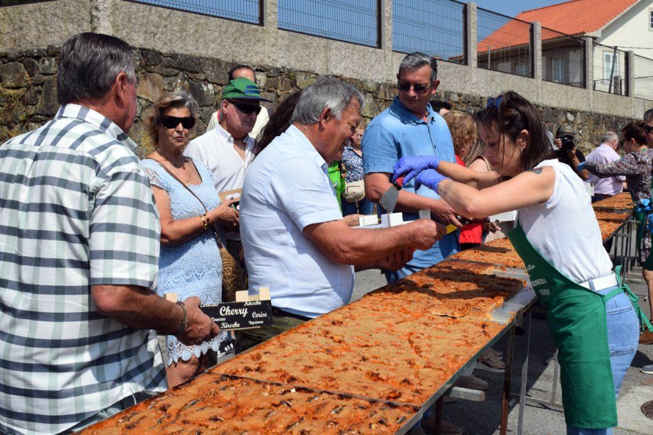 Asistentes a la Festa da Empanada de Millo de Cordeiro.