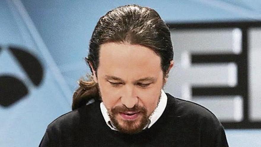 Pablo Iglesias, con su jersey, que representa &quot;el símbolo de la victoria civil&quot;