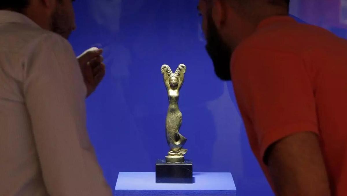 La 'Sirenita del Oro' que vuelve a ser trofeo de ganador en Benidorm Fest 2026.