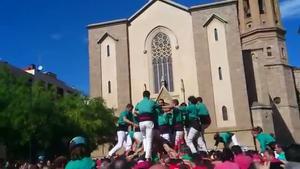 El procés de construcció del primer 7 de 8 dels Saballuts, pas a pas en aquest vídeo.