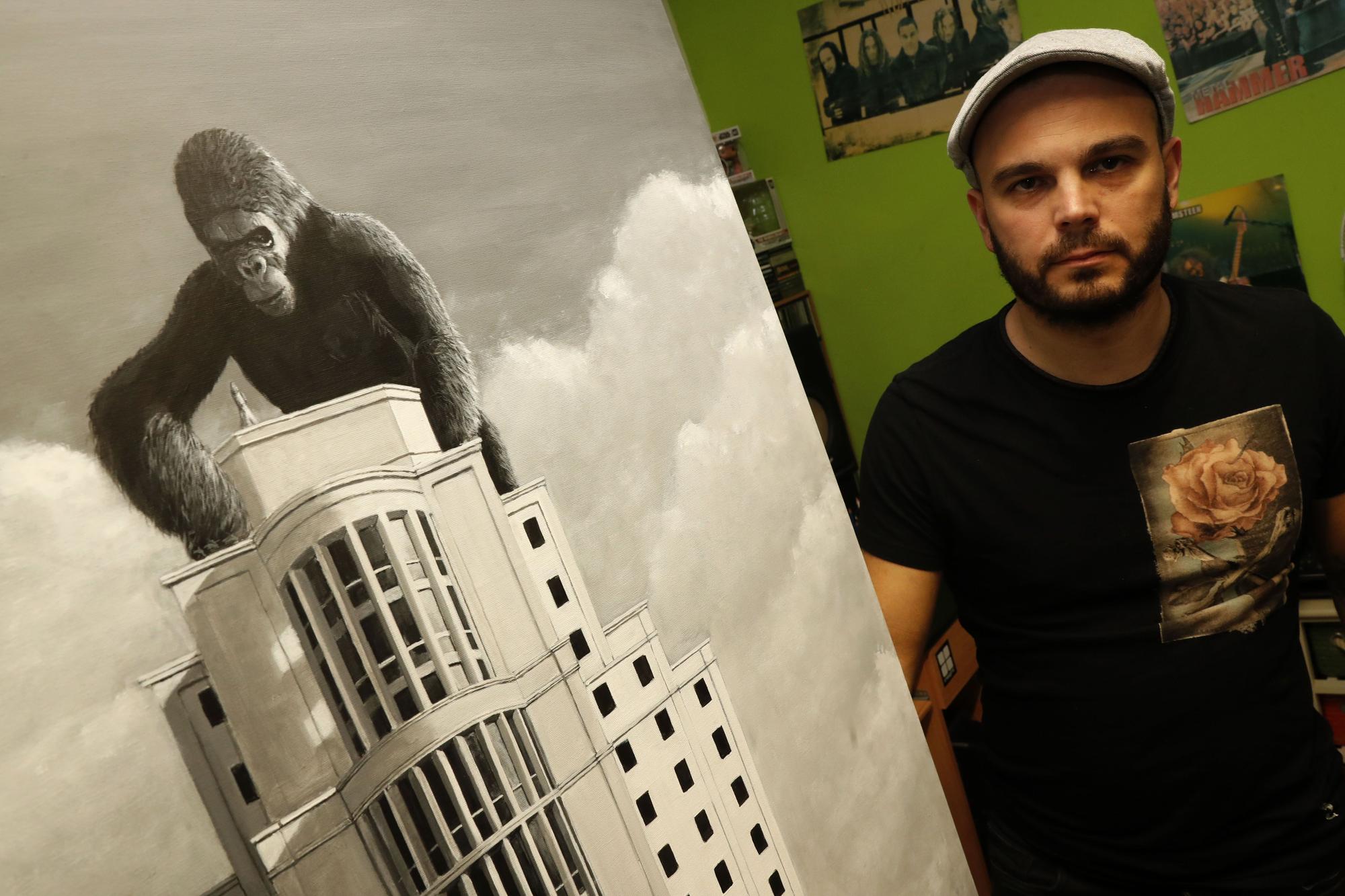 De King Kong en el Xeral a Star Wars en Toralla: el pintor que dibuja el Vigo más fantástico