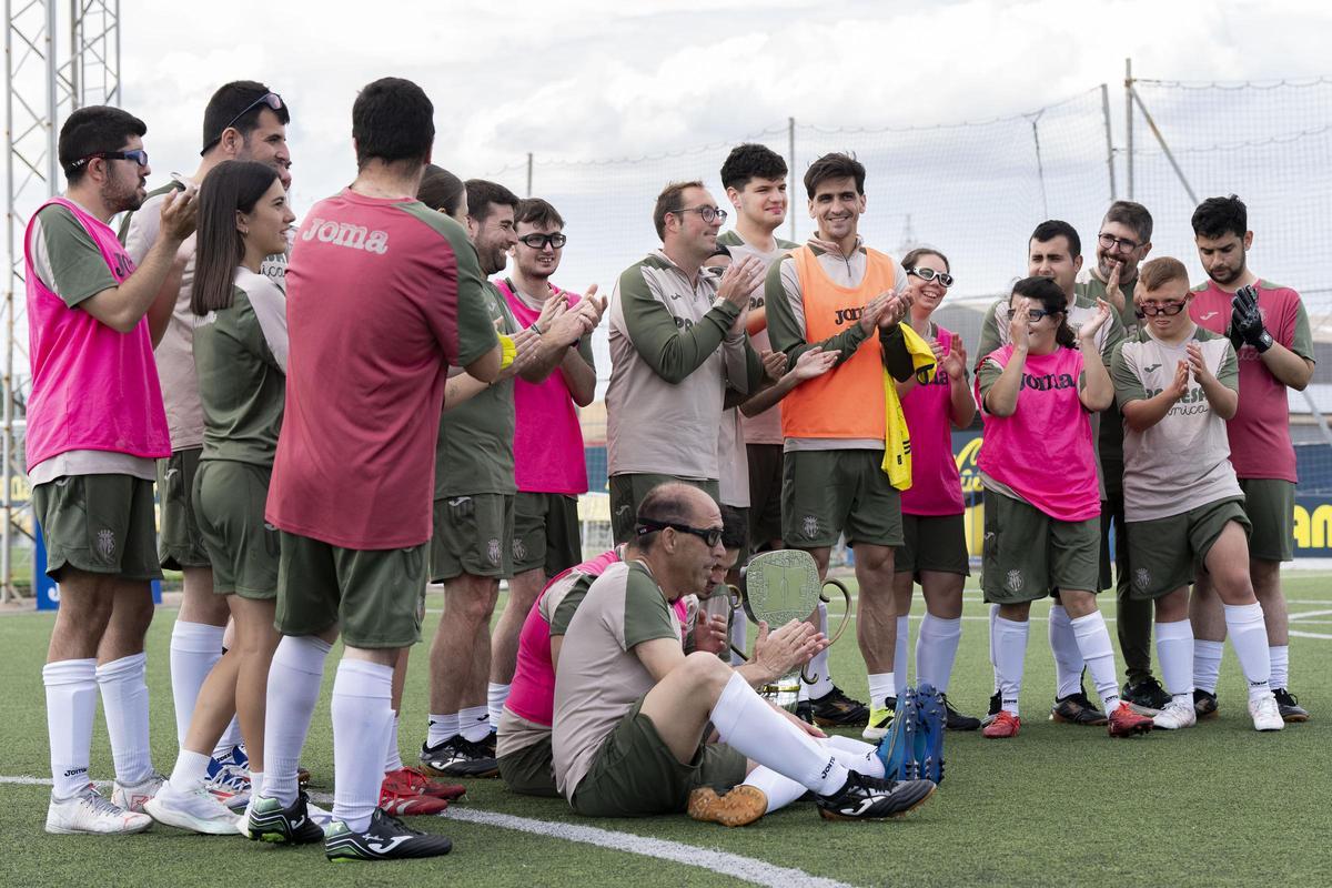 Gerard Moreno Equipo EDI Villarreal (11)