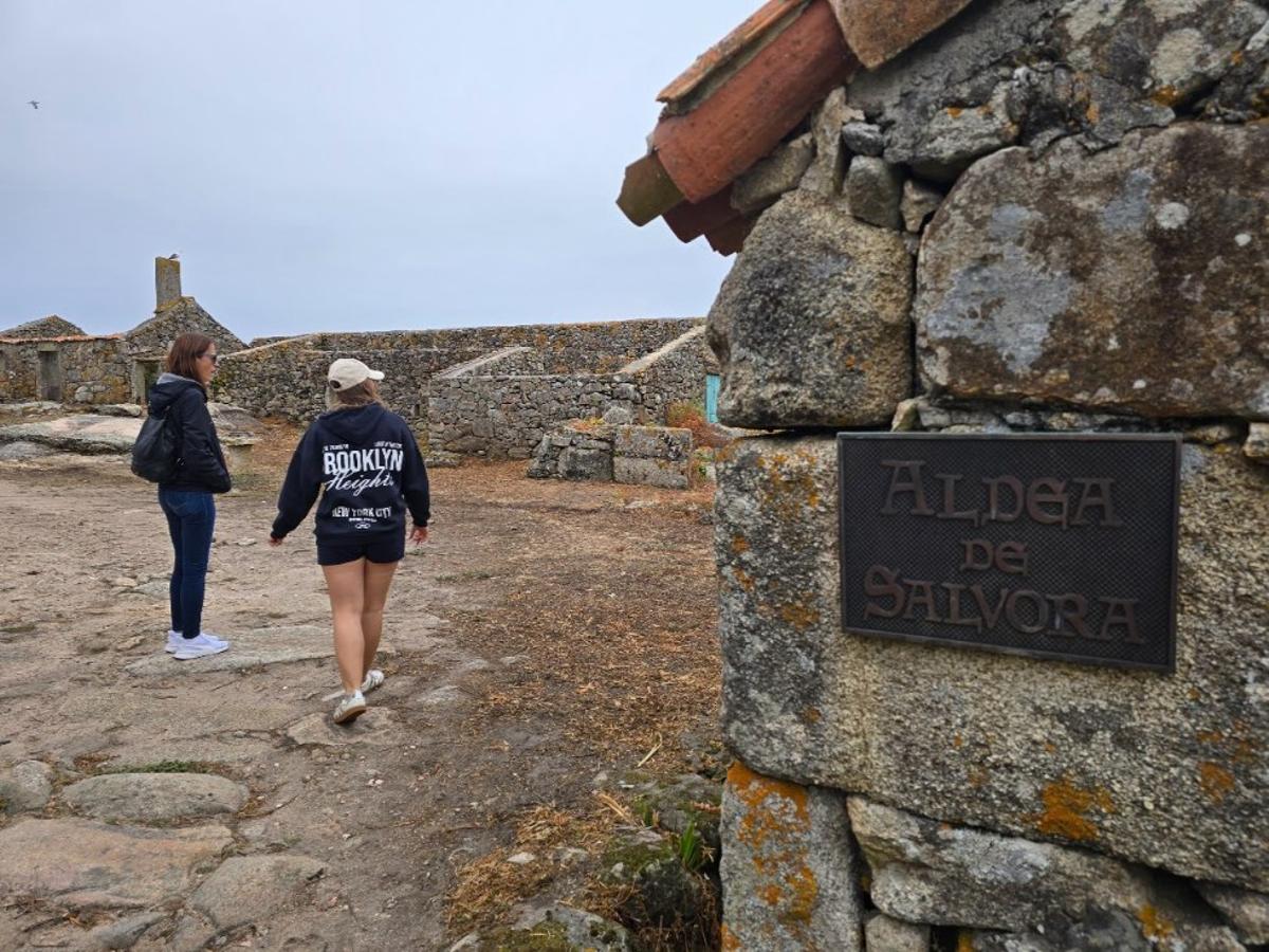 La isla de Sálvora, una de las joyas del Parque Nacional de las Islas Atlánticas de Galicia. La isla de Sálvora, una de las joyas del Parque Nacional de las Islas Atlánticas de Galicia.