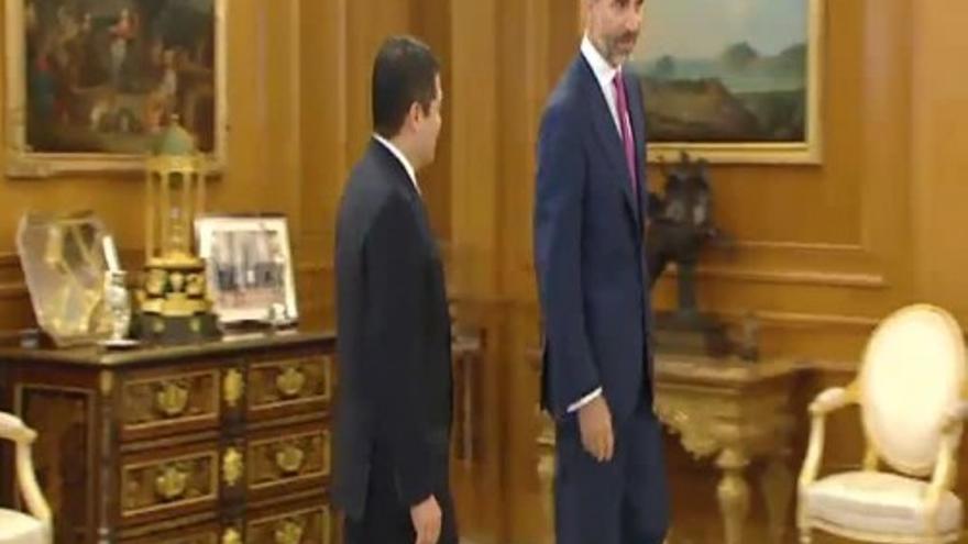 Felipe VI recibe en Zarzuela al presidente de Honduras