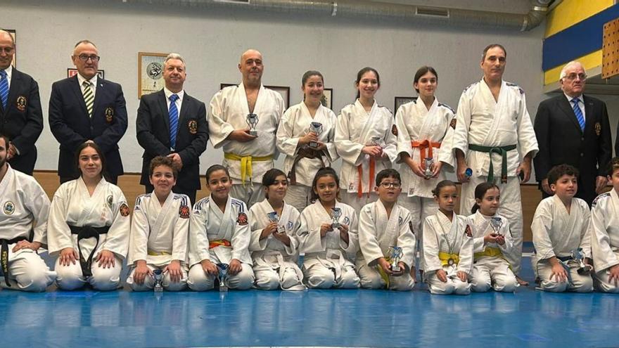 Emoción y nivel en el trofeo de kata &quot;Homenaje al Maestro Laureano&quot; celebrado en Oviedo