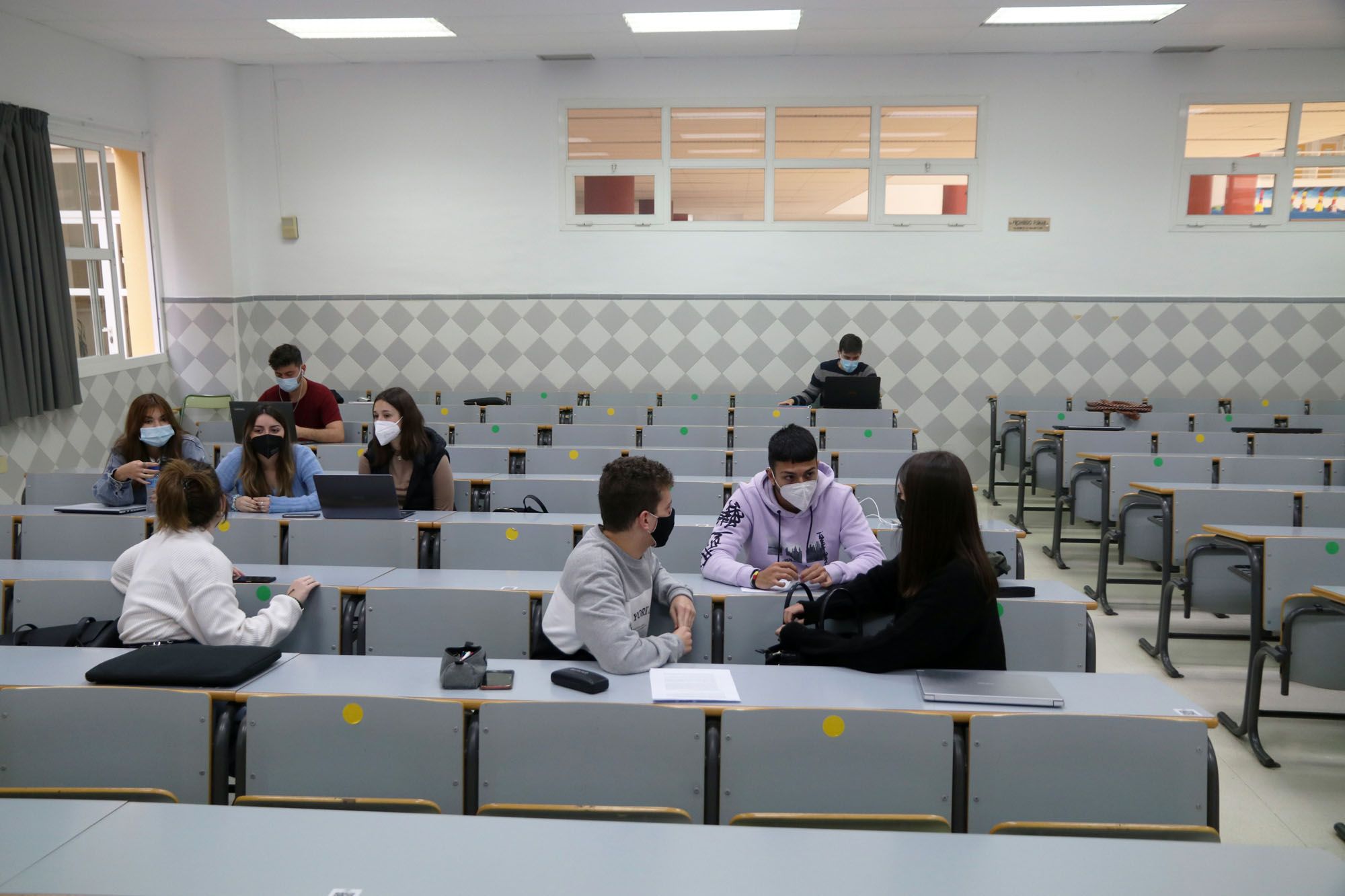 Los alumnos vuelven a las aulas de la Universidad de Málaga