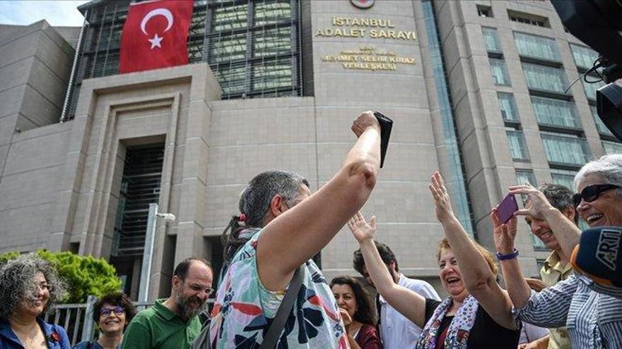 Absuelto de terrorismo el representante de Reporteros Sin Fronteras en Turquía