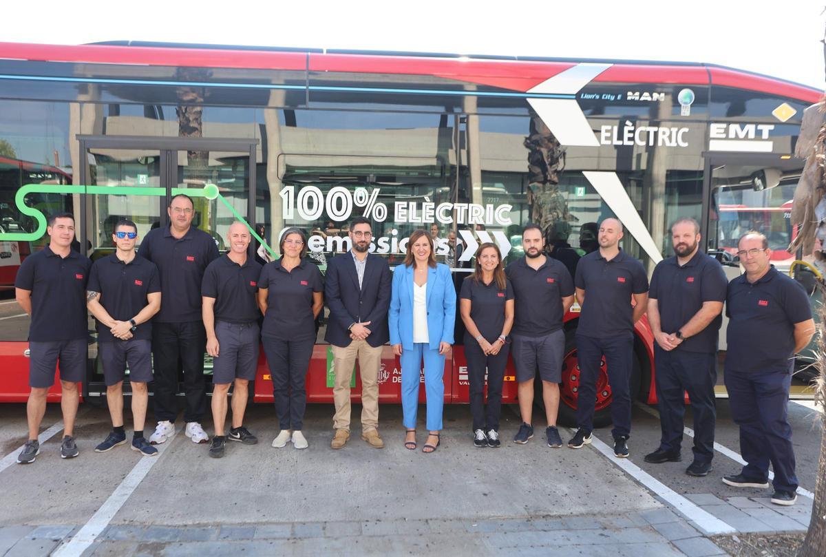La alcaldesa María José Catalá visitó las instalaciones de la EMT recientemente.