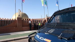 27/06/2025 Agentes de la Policía Nacional durante el dispositivo de seguridad días previos al inicio de la Cumbre de la ONU en Sevilla. A 27 de junio de 2026, en Sevilla (Andalucía, España). La IV Conferencia Internacional de Naciones Unidas sobre la Financiación para el Desarrollo se desarrollará en FIBES, Sevilla, entre el 29 de junio y el 3 de julio. SOCIEDAD Rocío Ruz - Europa Press
