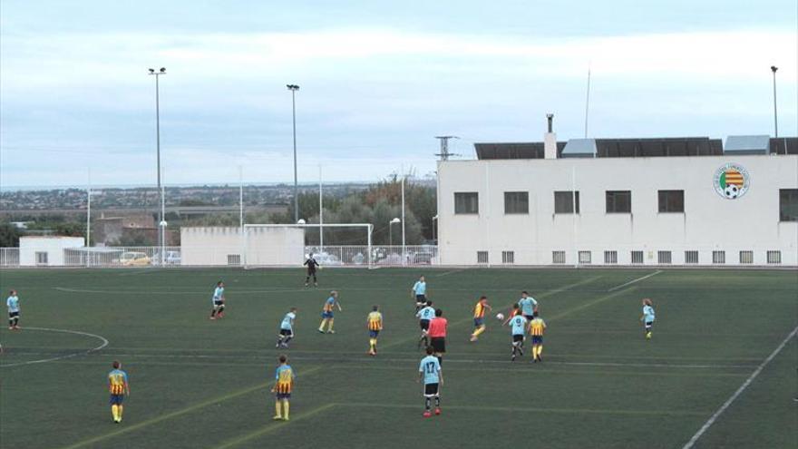 El CF Fomento Castellón bufa les espelmes pel seu segon aniversari JUVENIL