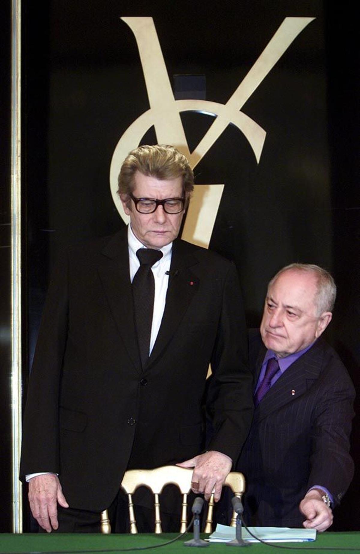 Yves Saint Laurent y Pierre Bergé, juntos en 2002