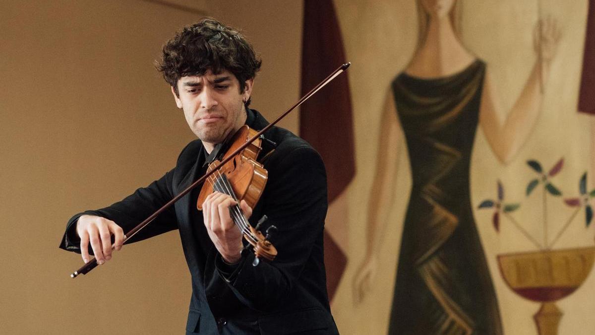 El violinista Miquel Muñiz, ganador del primer premio de la Sociedad de Conciertos de Alicante-Oftalvist