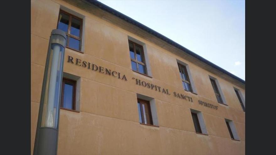 Bodegas Borsao dona 22.351 euros a la residencia Hospital Sancti Spiritus