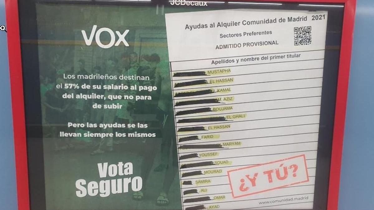 Vox cuelga carteles racistas en el metro del sur de Madrid y carga contra las ayudas preferentes para inmigrantes.