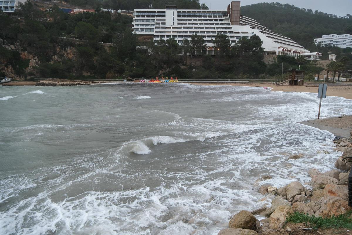 Efectos de la borrasca en el Port de Sant Miquel