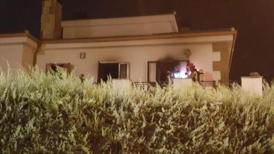 Un incendio causa graves daños en una unifamiliar de Badajoz