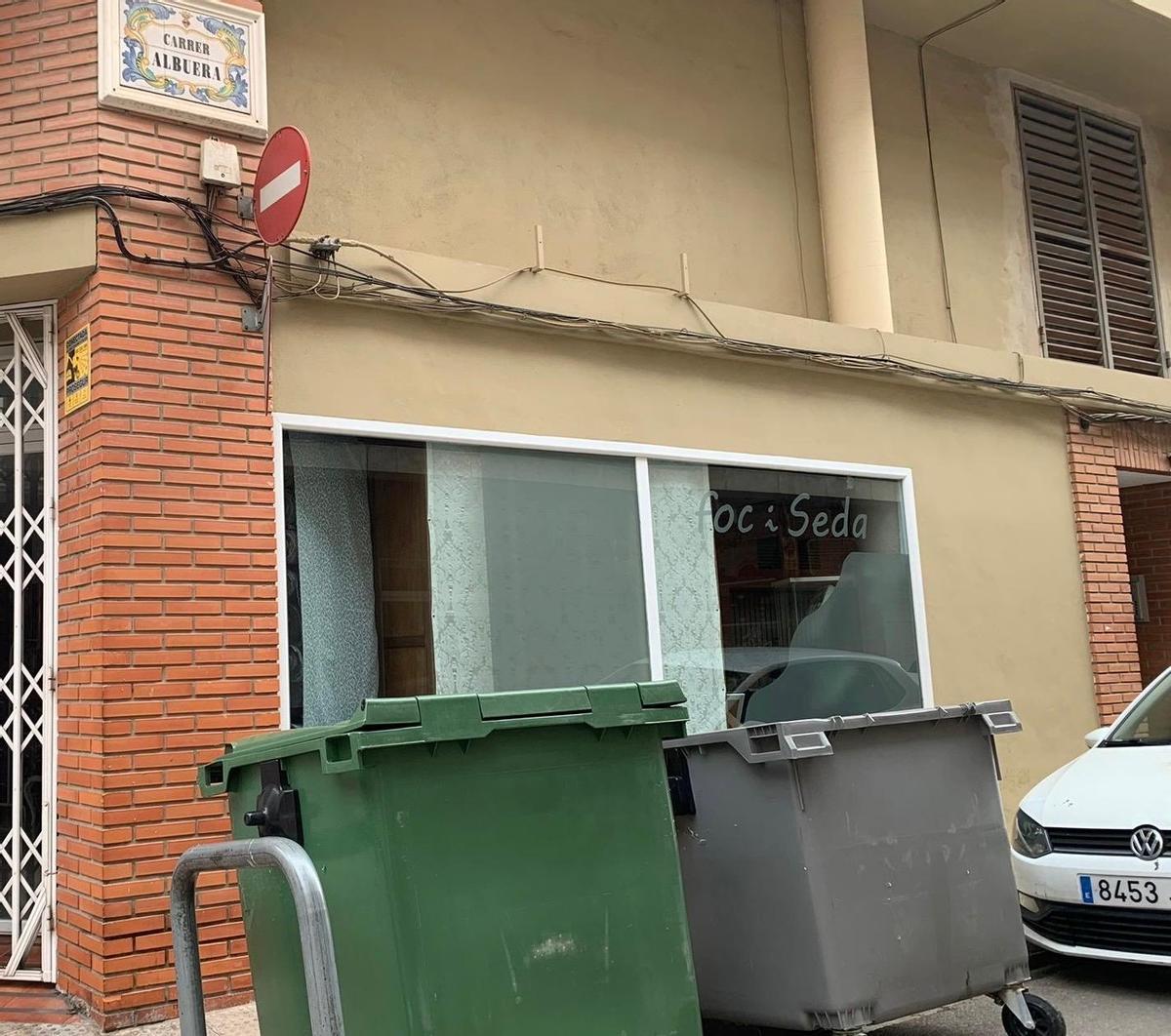 El PP señala los contenedores de la calle Albuera como uno de los puntos conflictivos.