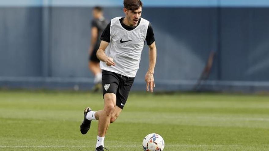 Jozabed,  en un entrenamiento con el Málaga CF