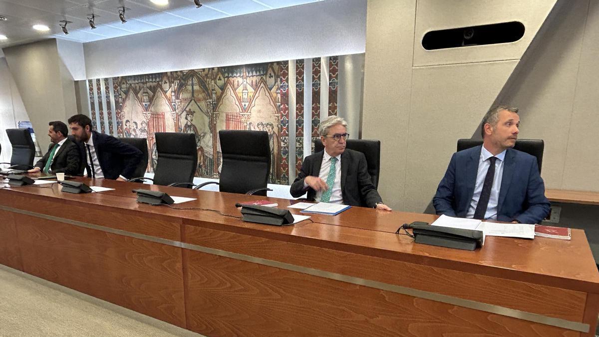 Diputados de Vox y PP en la última Junta de Portavoces.
