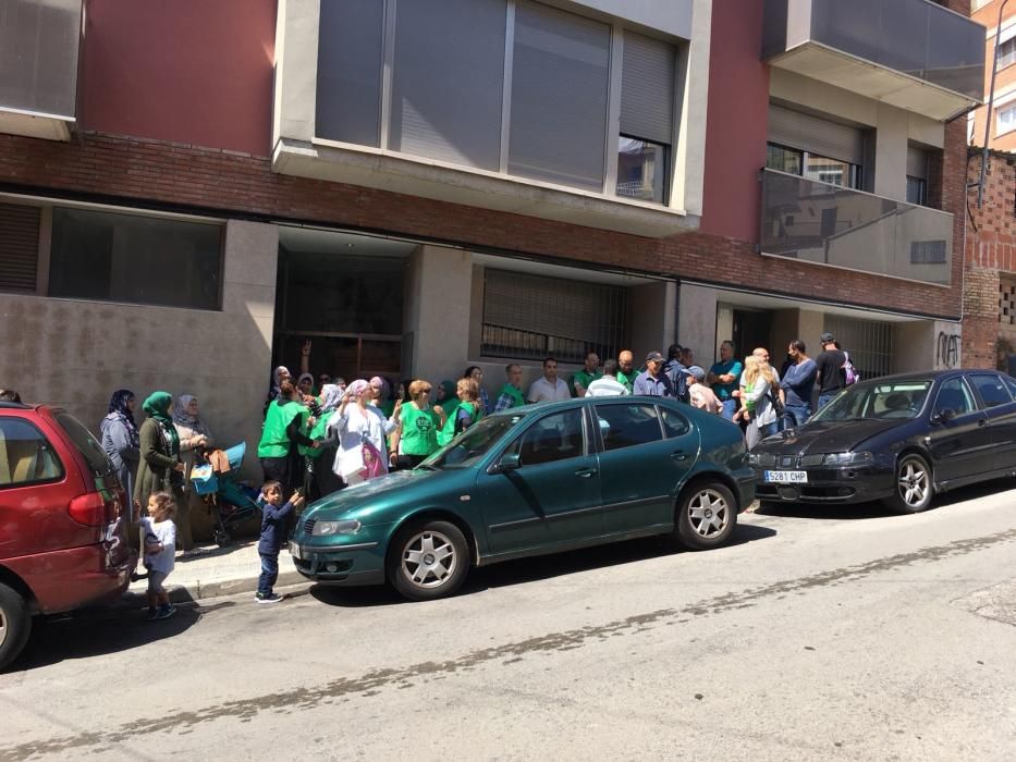 La PAHC atura un desnonament al carrer Girona