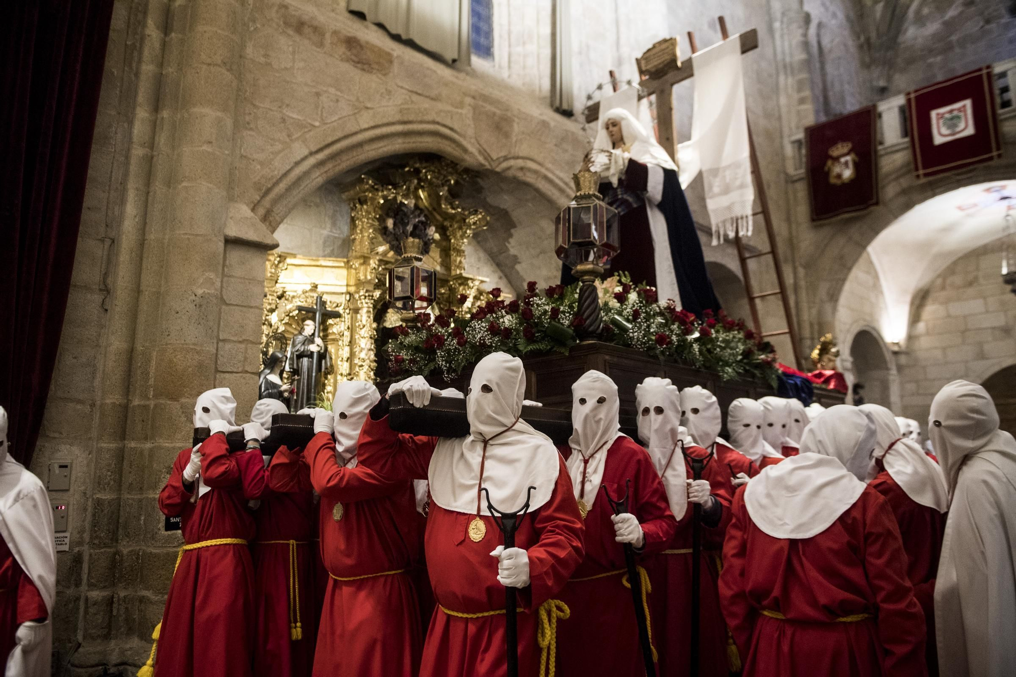 La Virgen del Buen Fin da aliento a la Semana Santa de Cáceres