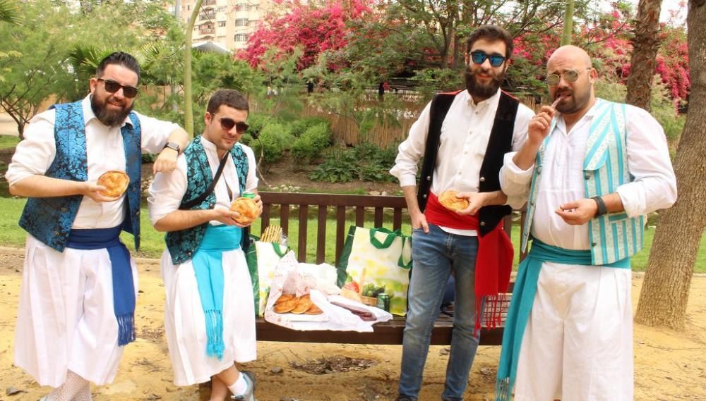 Ambiente en el Jardín de la Seda durante el Bando de la Huerta