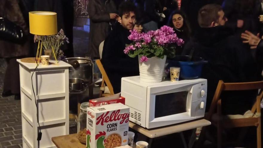 La vecindad de Valverde 42 se organiza como “bloque en lucha” frente a un fondo de inversión La vecindad de Valverde 42 se organiza como “bloque en lucha” frente a un fondo de inversión