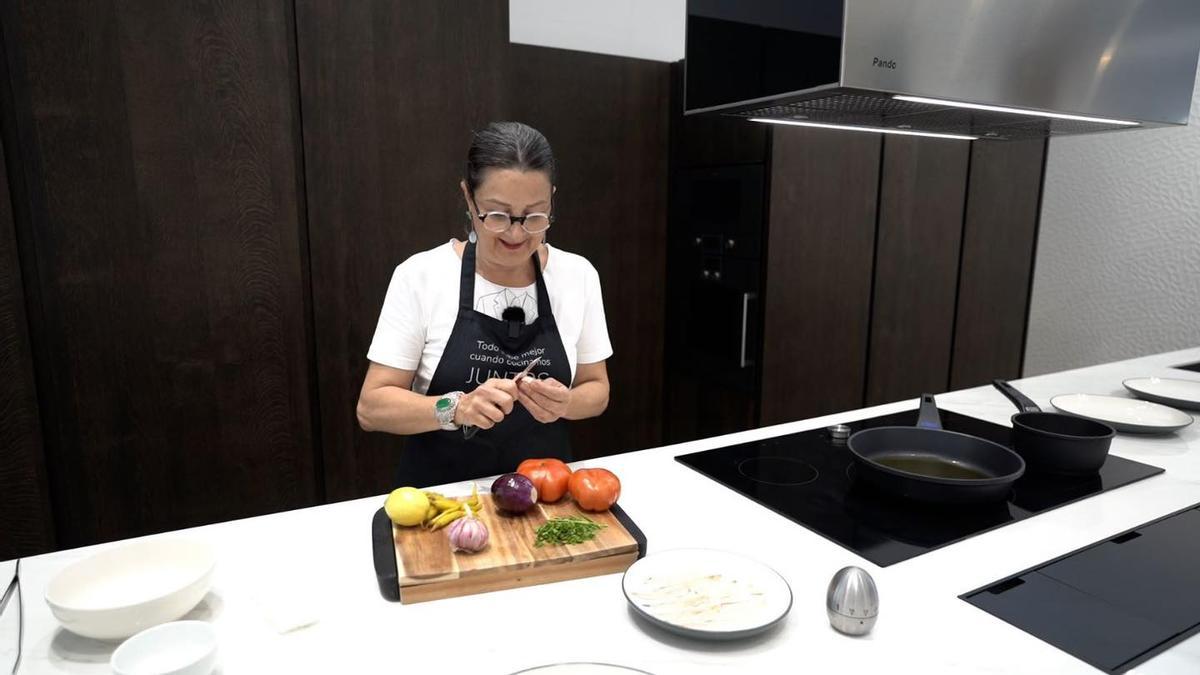 Loles García prepara nuevos platos en el programa de Medi TV  y Consum.