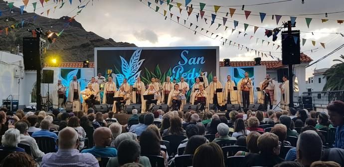 Fiestas de San Pedro | Homenaje a Chago 'El cura' y Los Sabandeños