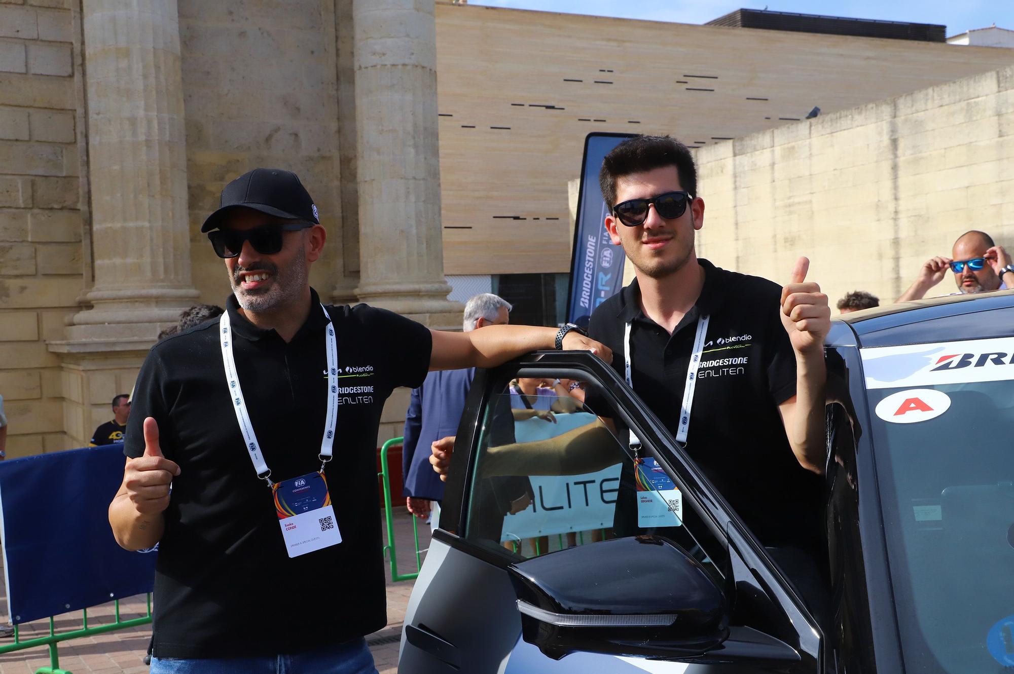 La Salida del EcoRali, una prueba con coches eléctricos ecológicos, en imágenes