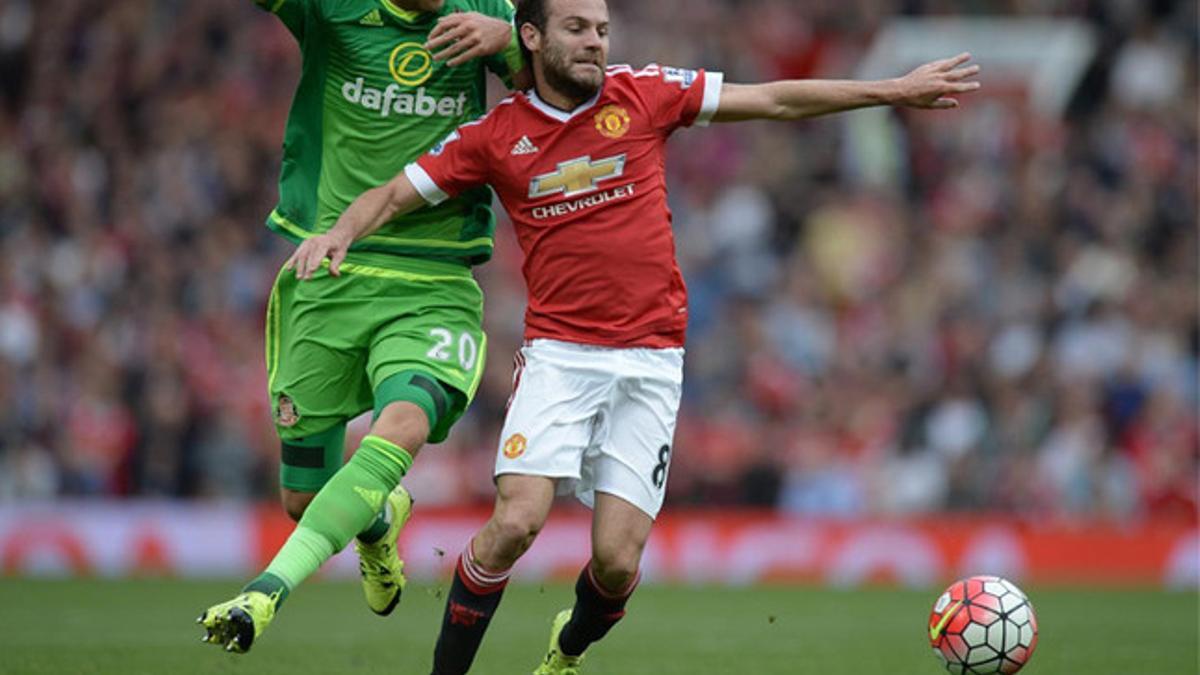 Mata juega en el Manchester United