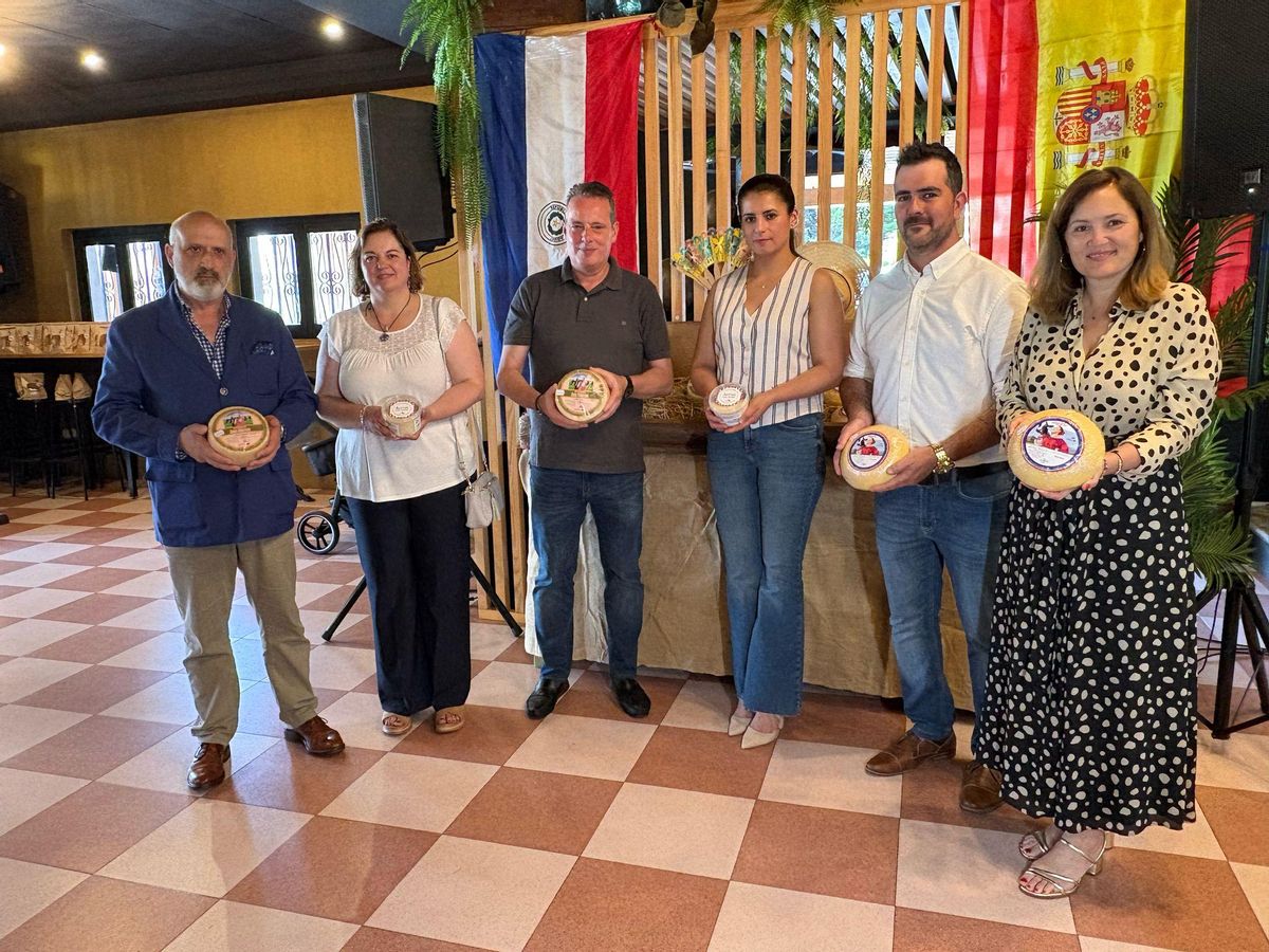 Por la izquierda, Javier Marqués, Montse Fernández, Marcelino Marcos, Maura Liz, Chema Fernández y Begoña López.
