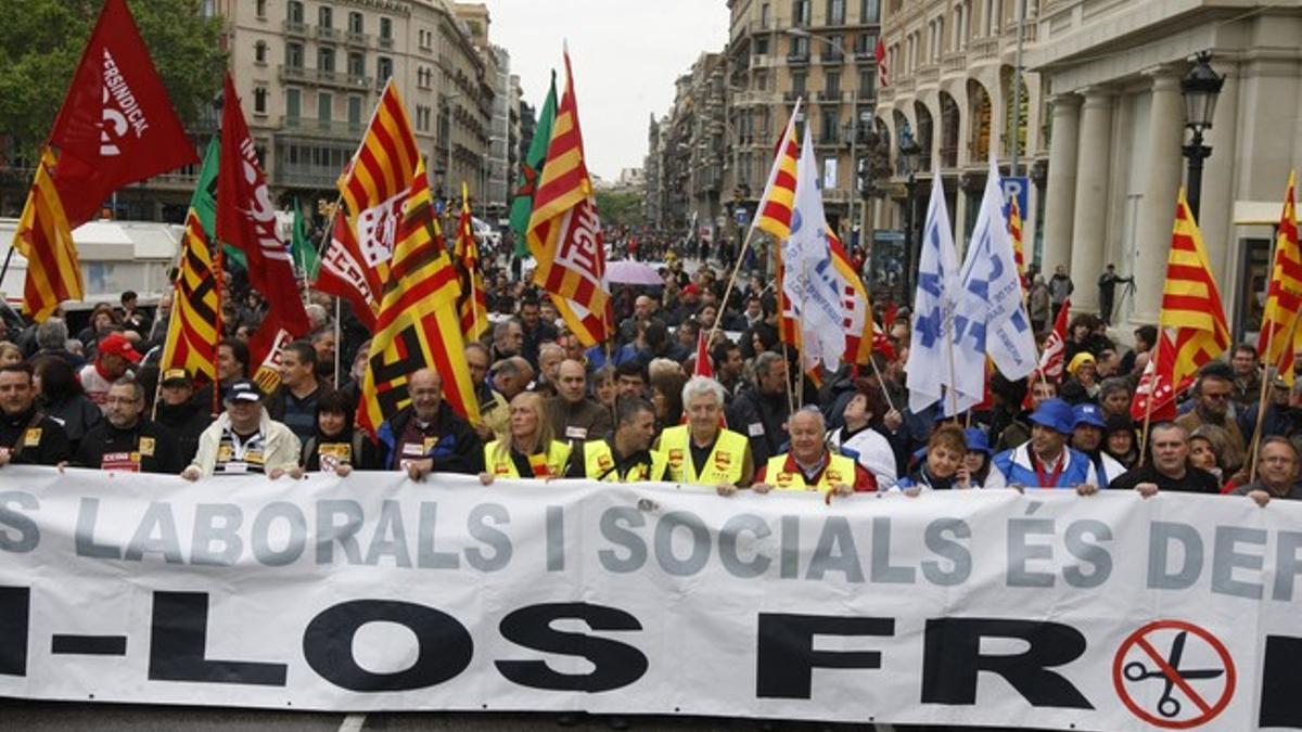 Cabecera de la manifestación de Barcelona contra los recortes