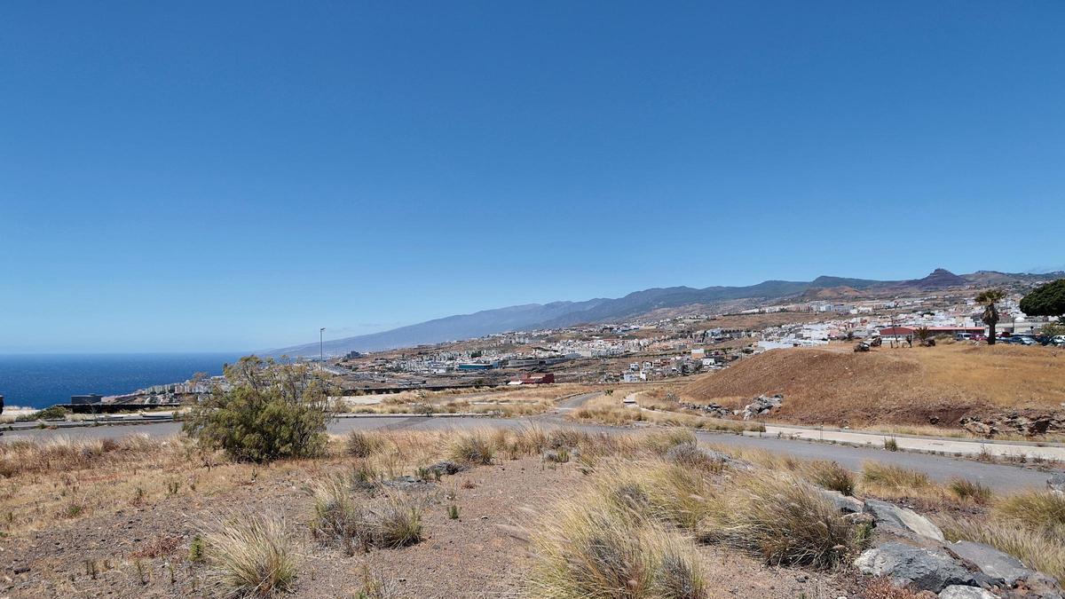 Primera piedra en la rotonda San Matías-Ofra-El Chorrillo
