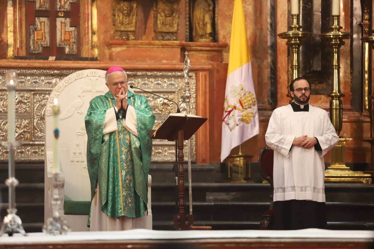 El obispo de Córdoba preside en la Catedral el Jubileo de las Cofradías