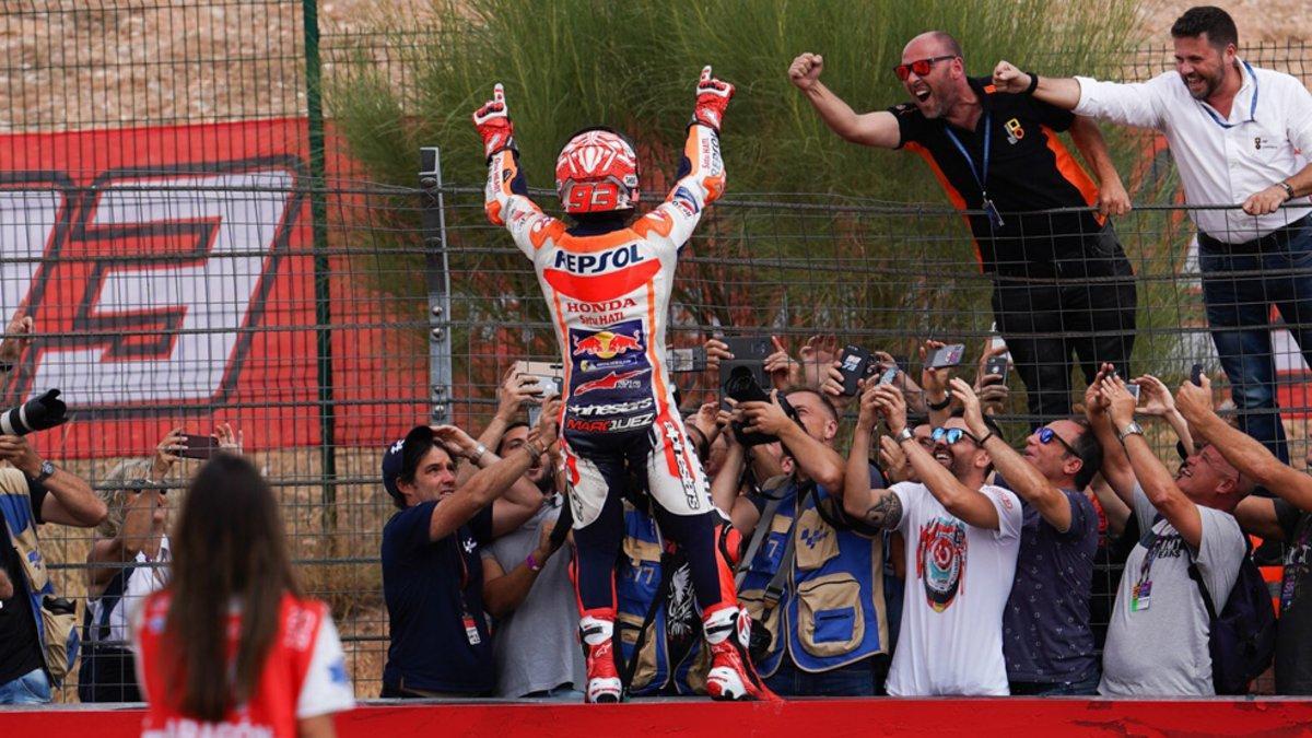 Marc, celebrando la importante victoria en Aragón