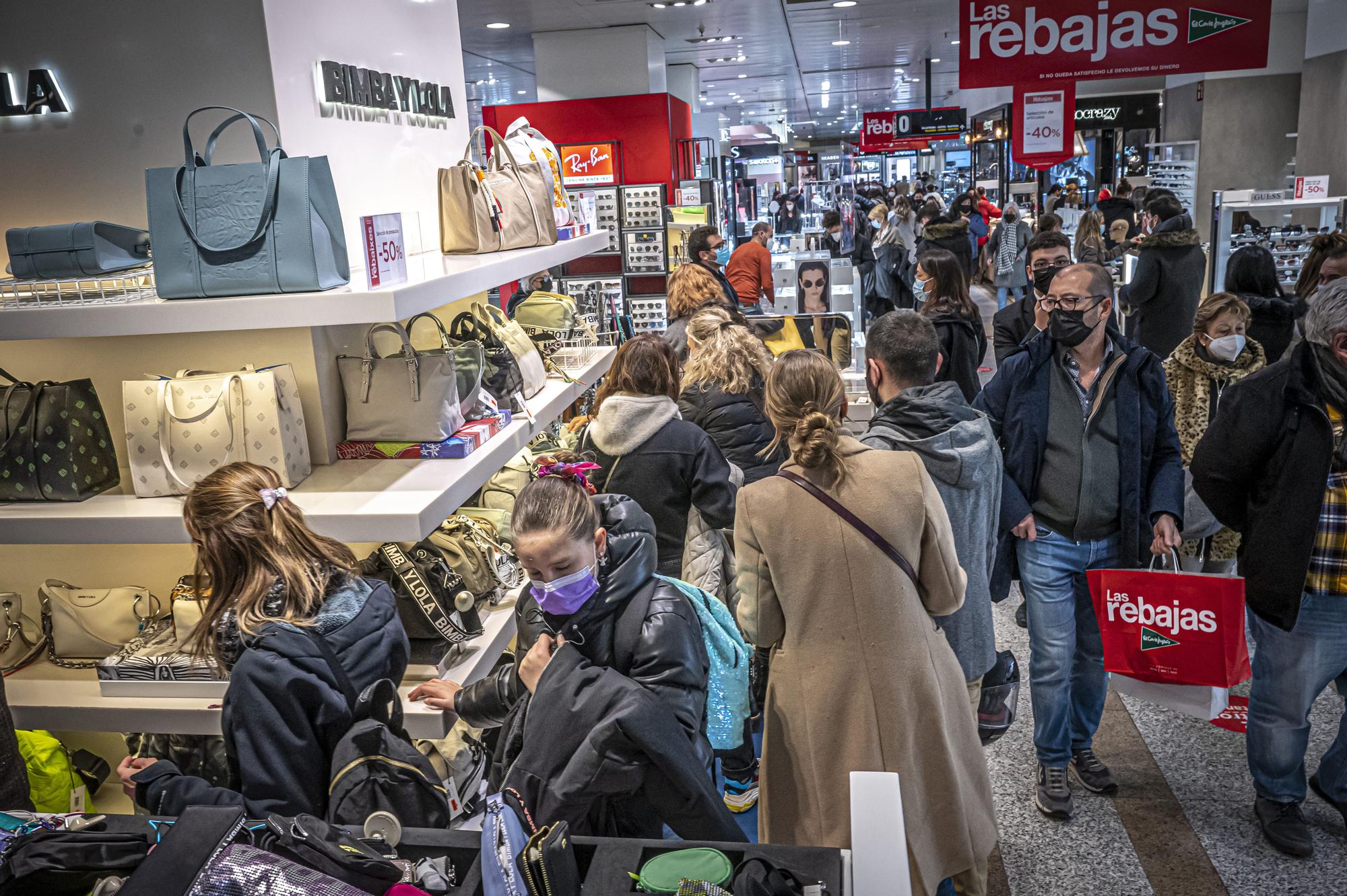 Rebajas en un centro comercial de Barcelona.