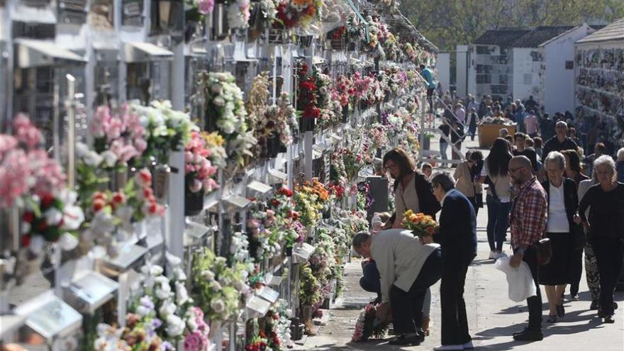 Desescalada en Córdoba: los cementerios no abrirán el lunes día 11